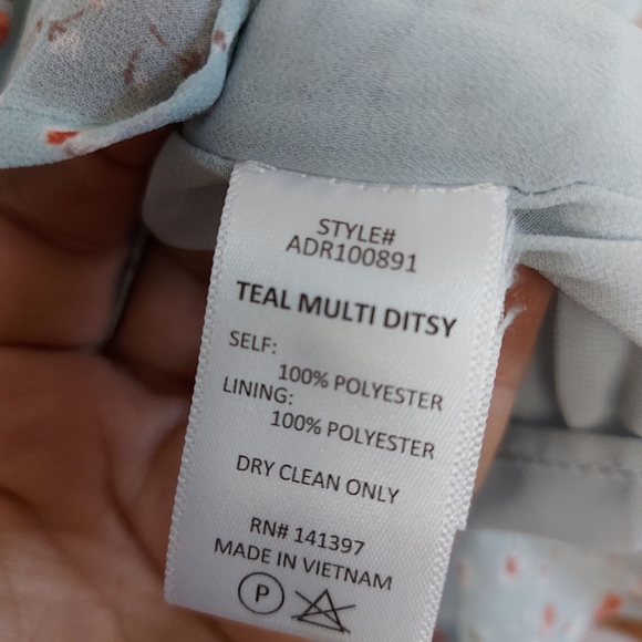 Astr the label SHORT SLEEVE RUFFLE NECK RUCHED DRESS - Picture 11 of 11